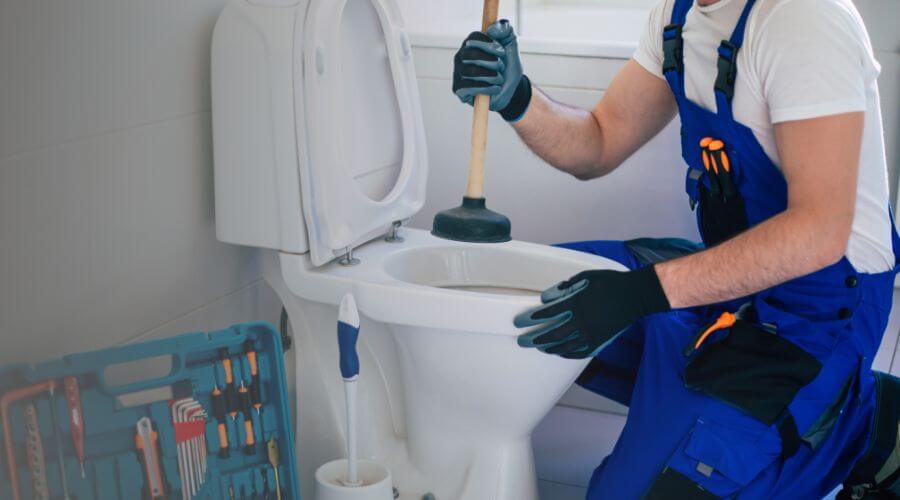 Expert burst pipe repair services in Berkey, OH